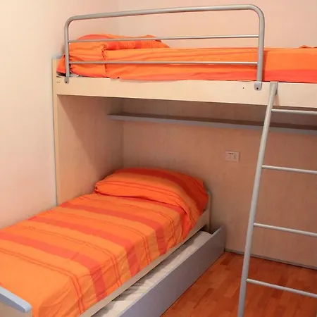 Holiday home With Nicely Decorated Interior Near Garda Lazise
