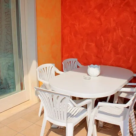 With Nicely Decorated Interior Near Garda Lazise